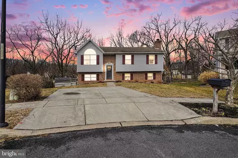 14 Revere Ct, Littlestown, PA 17340