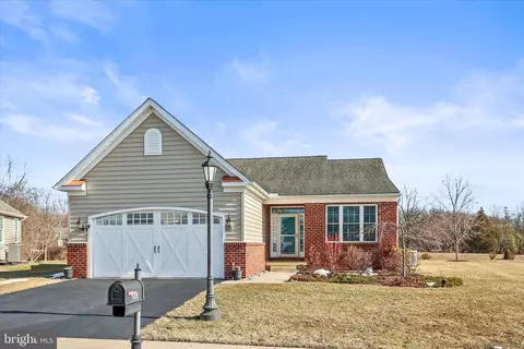 148 Woodhaven Dr, Gettysburg, PA 17325