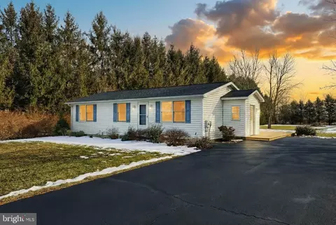 364 Sunset Rd, Orrtanna, PA 17353