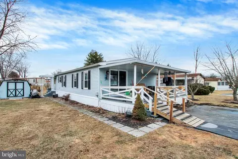 252 Lane Ave, Gettysburg, PA 17325