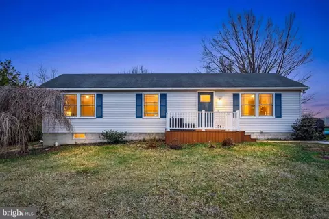 16 Sedgwick Dr, East Berlin, PA 17316