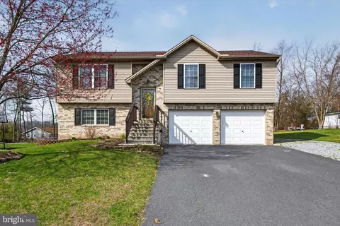 37 Pleasanton Dr, East Berlin, PA 17316