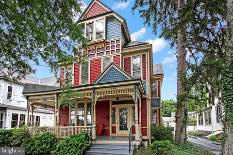 204 Carlisle St, Gettysburg, PA 17325