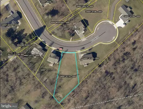 29 Bud Ave, New Oxford, PA 17350