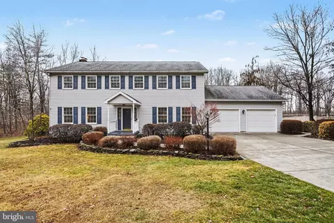 75 Longview Blvd, Gettysburg, PA 17325