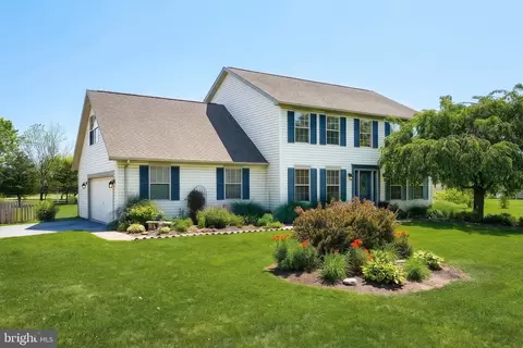 35 Fox Meadow Dr, Abbottstown, PA 17301