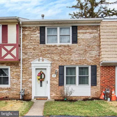 801 Hills Dr, Gettysburg, PA 17325