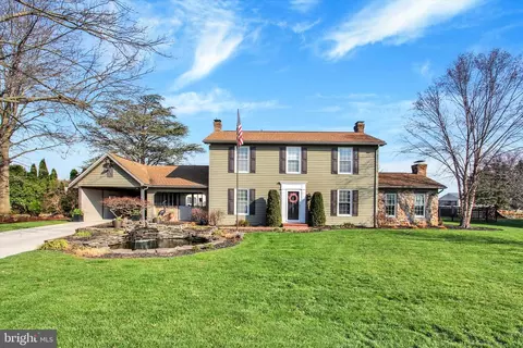 426 N 3rd St, Mcsherrystown, PA 17344