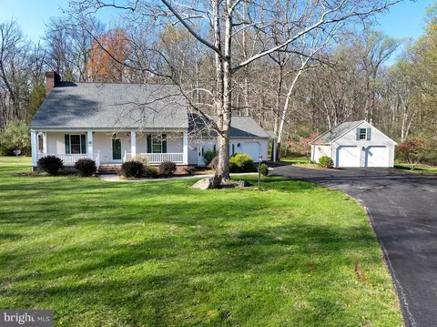 95 Round Top Ln, Gettysburg, PA 17325