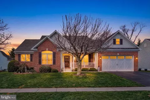 153 Stafford Dr, Hanover, PA 17331