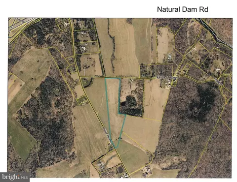 1500 Apt 10 Natural Dam Rd, Gettysburg, PA 17325