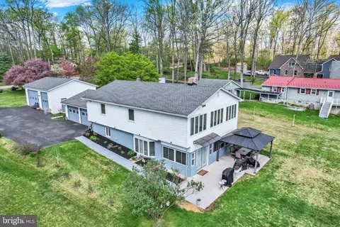 478 Lake Meade Dr, East Berlin, PA 17316