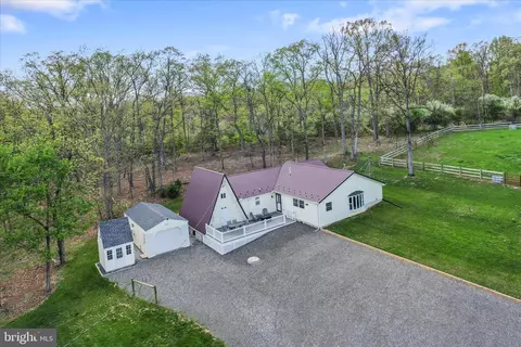 529 Mcglaughlin Rd, Gettysburg, PA 17325