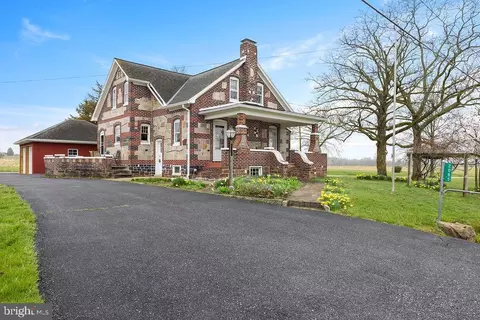 2085 Harney Rd, Littlestown, PA 17340