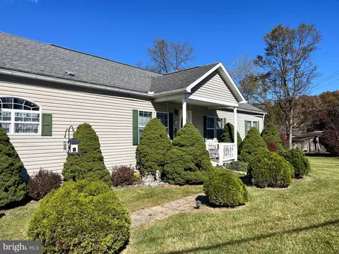 2 Mile Trl, Fairfield, PA 17320