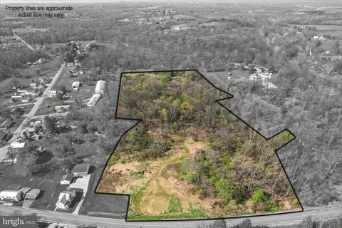2090 Oxford Rd, New Oxford, PA 17350