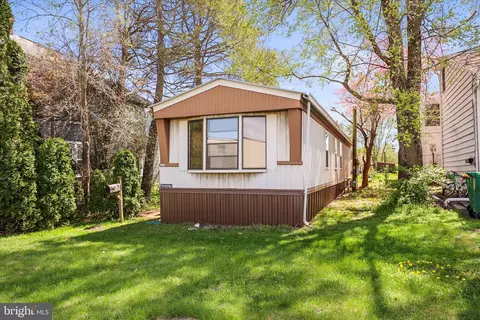 1104 W Elm Ave, Hanover, PA 17331