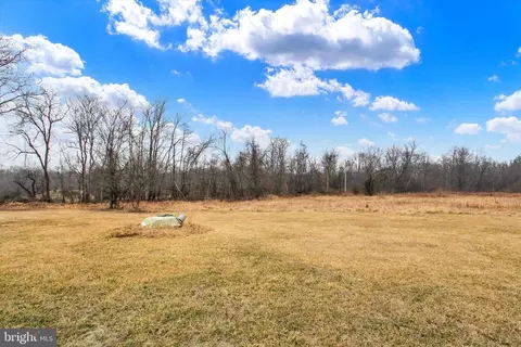 48 Henry Ln, Gettysburg, PA 17325