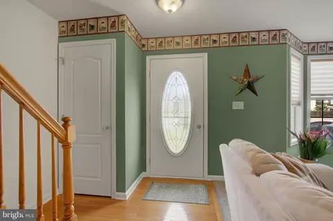 Entry Way - 31 Hemlock Dr, Hanover, PA 17331 photo 1 of 2