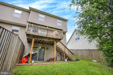 Exterior - 31 Hemlock Dr, Hanover, PA 17331 photo 5 of 5