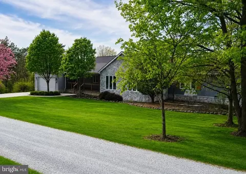 5 James Trl, Gettysburg, PA 17325
