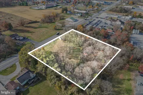 1820 York Rd, New Oxford, PA 17350