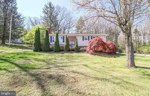 92 Newman Rd, Orrtanna, PA 17353