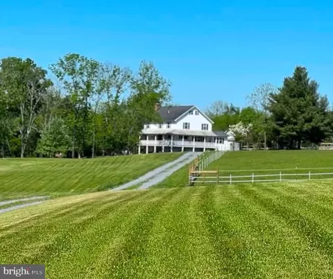 341 Schwartz Rd, Gettysburg, PA 17325