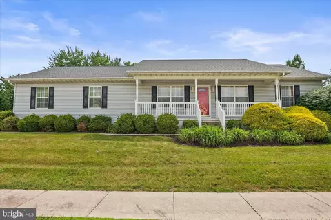 5 Kimberly Ann Ln, New Oxford, PA 17350