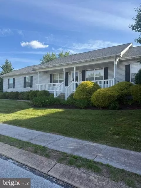 5 Kimberly Ann Ln, New Oxford, PA 17350