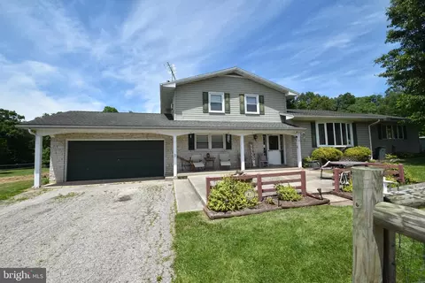 99 Mud College Rd, Littlestown, PA 17340