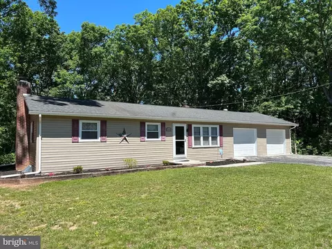 259 Hoffman Rd, Gettysburg, PA 17325