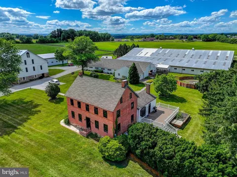 1384 Bon Ox Rd, Gettysburg, PA 17325