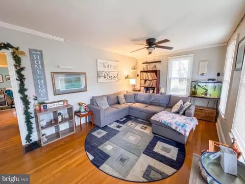 Living - 416 3rd St, Hanover, PA 17331 photo 1 of 3