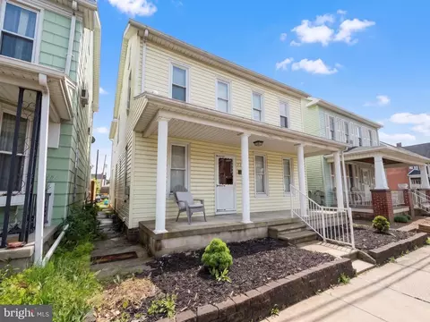 Exterior - 416 3rd St, Hanover, PA 17331 photo 7 of 9