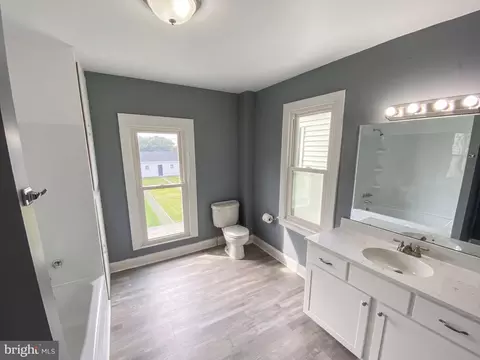 Bath - 416 3rd St, Hanover, PA 17331 photo 1 of 1