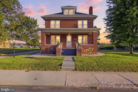579 E King St, Littlestown, PA 17340