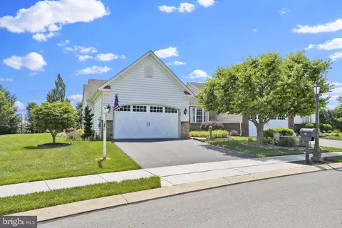 30 St Michaels Way, Hanover, PA 17331
