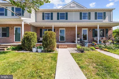 25 Pioneer Ln, Gettysburg, PA 17325