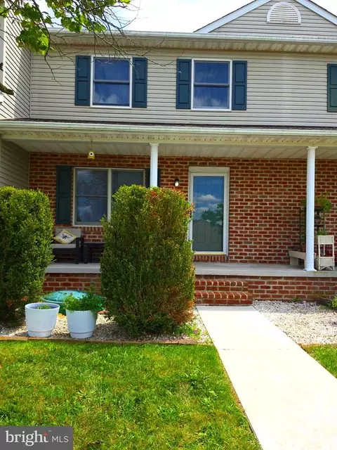25 Pioneer Ln, Gettysburg, PA 17325