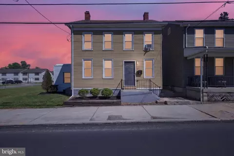 25 Main St, Mcsherrystown, PA 17344