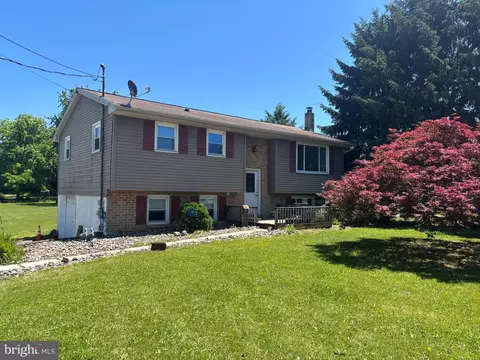 20 Commerce St, New Oxford, PA 17350