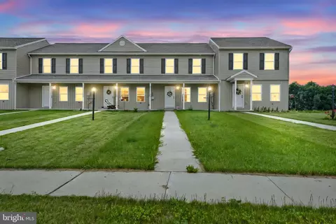 123 Homestead Dr, Gettysburg, PA 17325