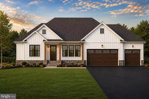 140 Red Stone Ln #35, Hanover, PA 17331