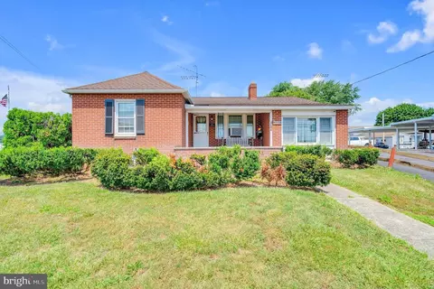 106 Berlin Rd, New Oxford, PA 17350