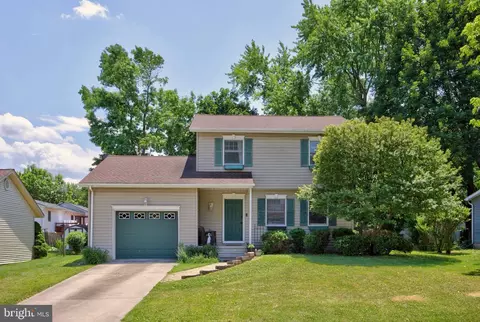 49 E Lakeview Dr, Littlestown, PA 17340