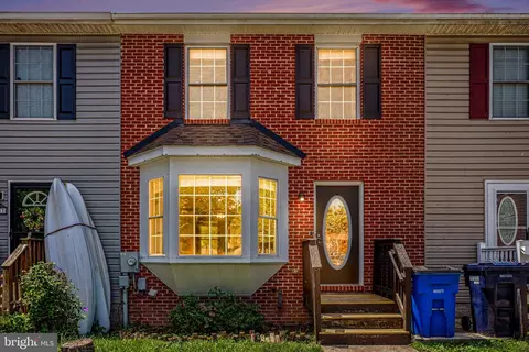 56 Red Bird Ln, Gettysburg, PA 17325