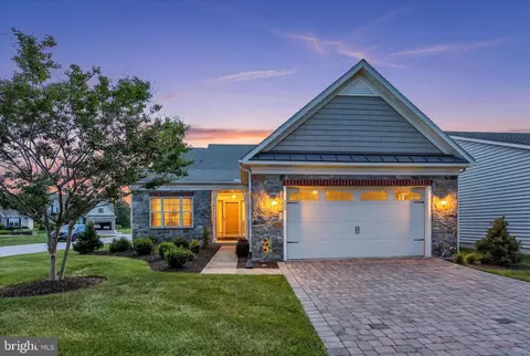 225 Savannah Dr, Gettysburg, PA 17325