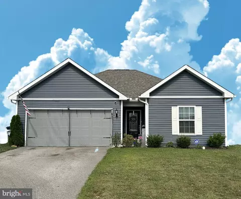 82 Ledger Dr, Hanover, PA 17331