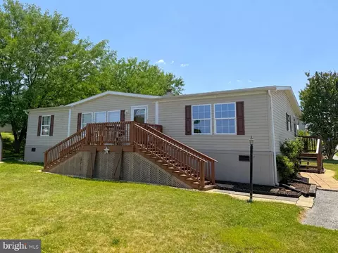 115 Raptor Dr, Hanover, PA 17331